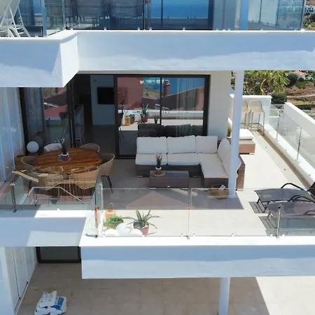 Bayview Hills Deluxe By Casasol